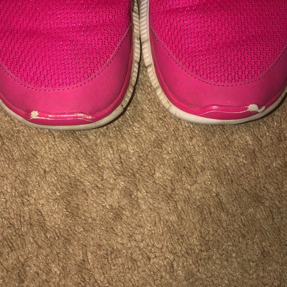 used nikes!!!! - Picture 7 of 8